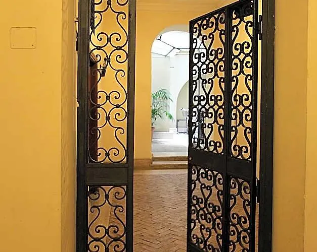 La Maison Dell'orologio Bed & Breakfast 4*